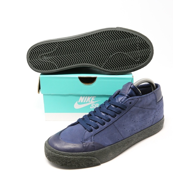 nike blazer chukka mid